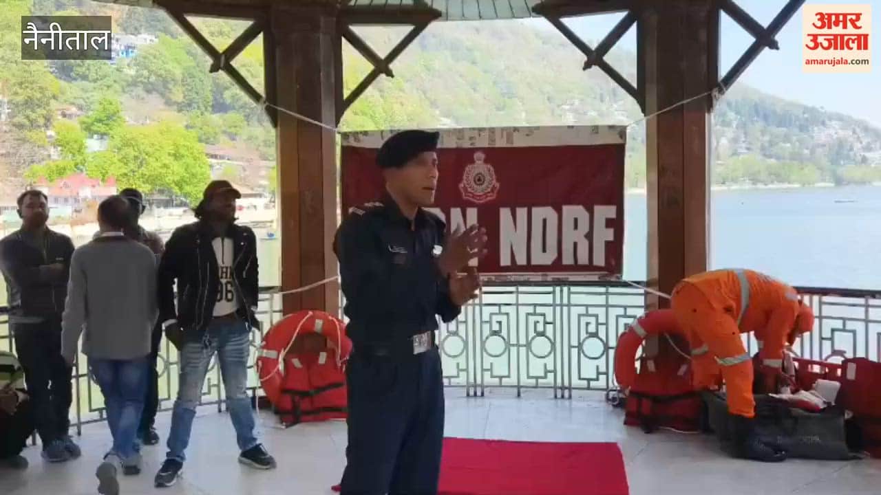 NDRF teaches lifesaving techniques to boatmen