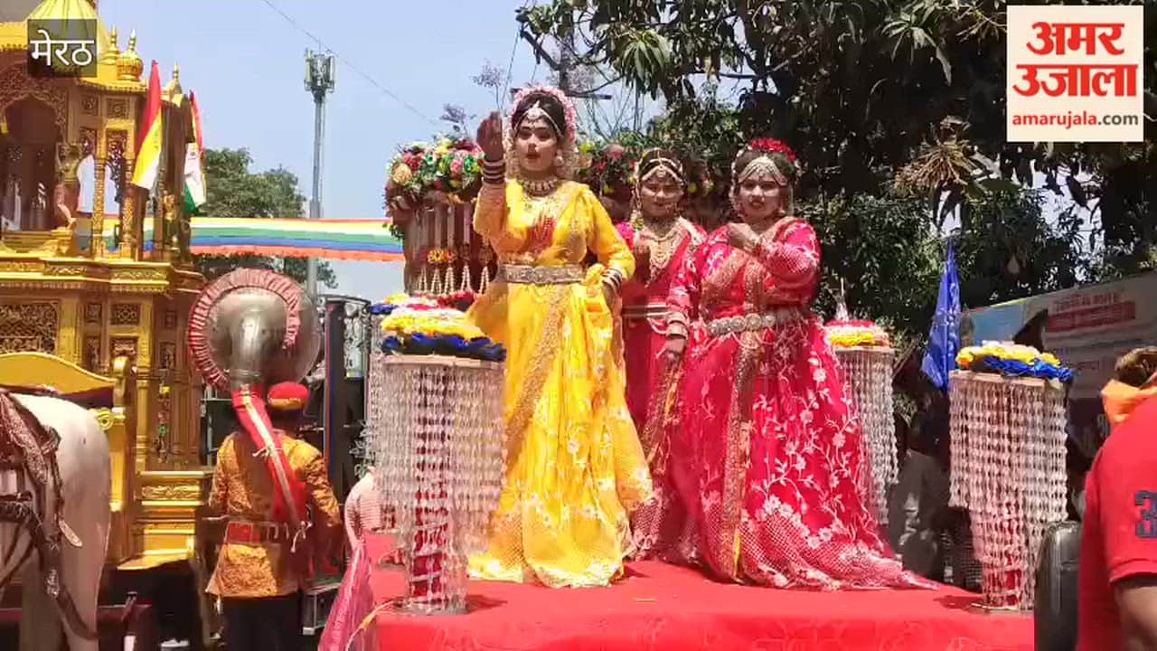 Meerut: Rath Yatra taken out on the birth anniversary of Lord Mahavir Swami Kalyanak Mahotsav