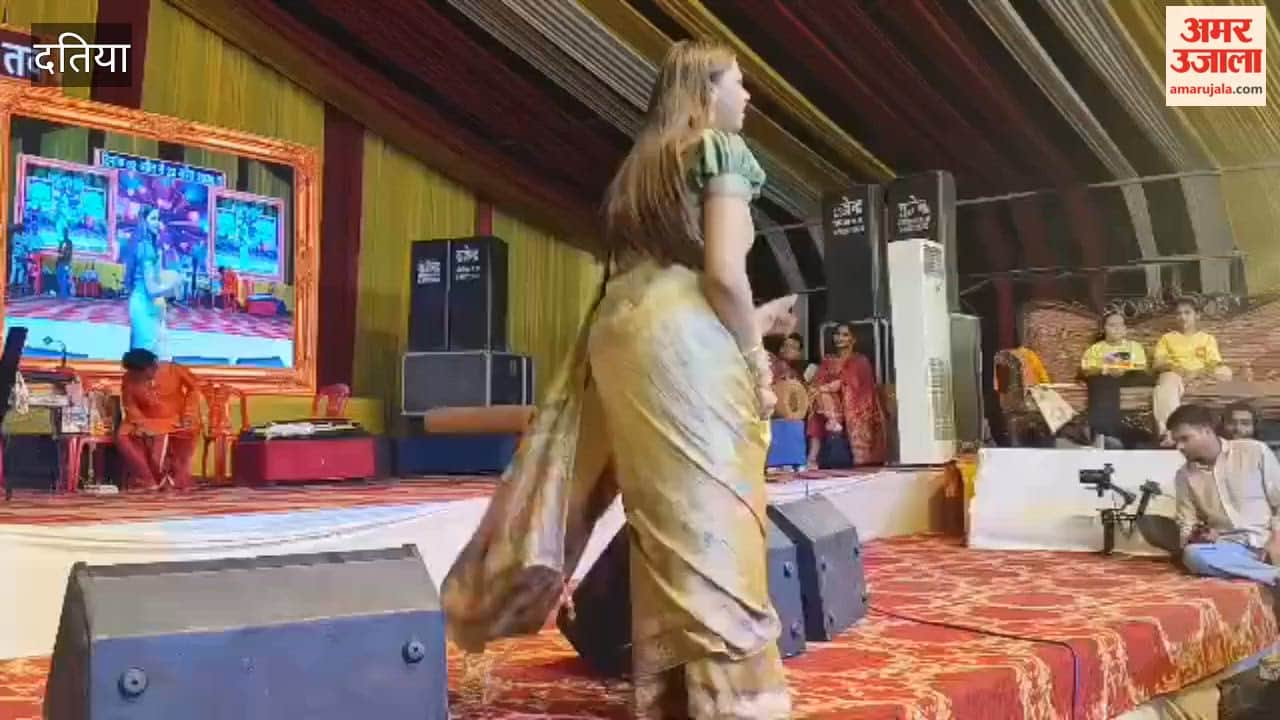 The annual fair saw a lot of dancing on the stage, the crowd went out of control and created a ruckus, forcing the police to use force.