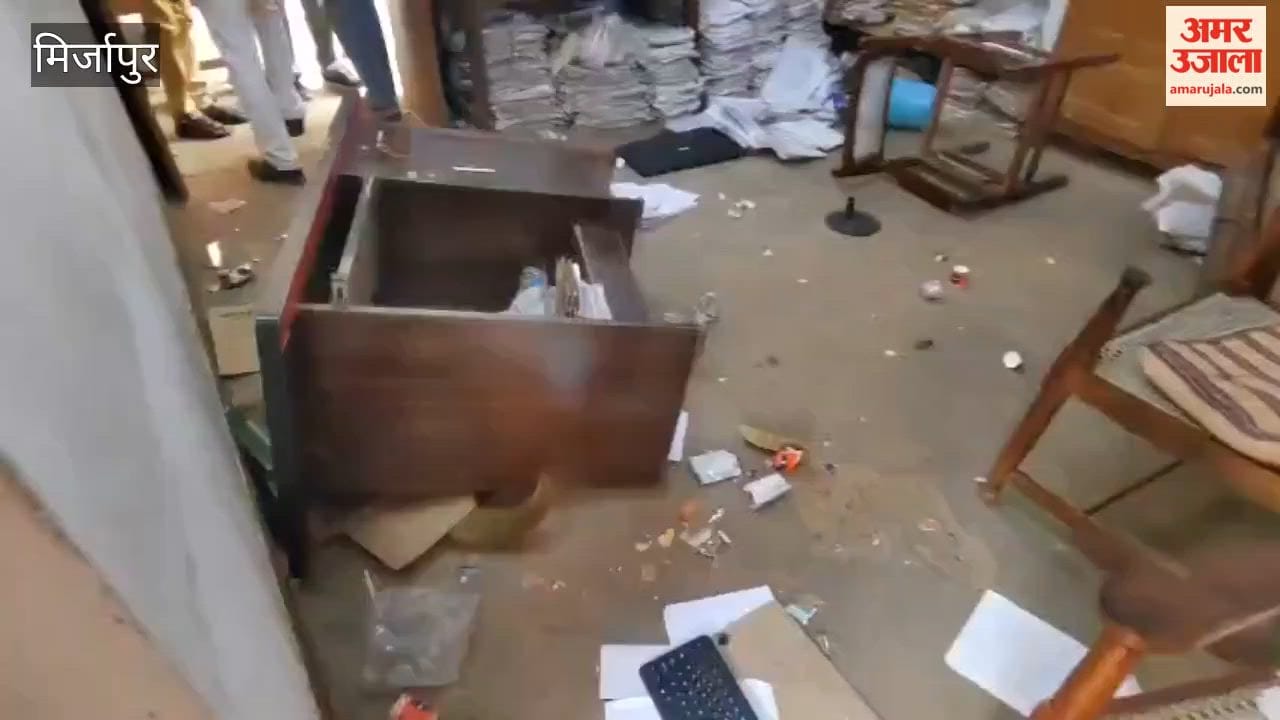 Advocates Vandalize SDM Sadar Court mirzapur