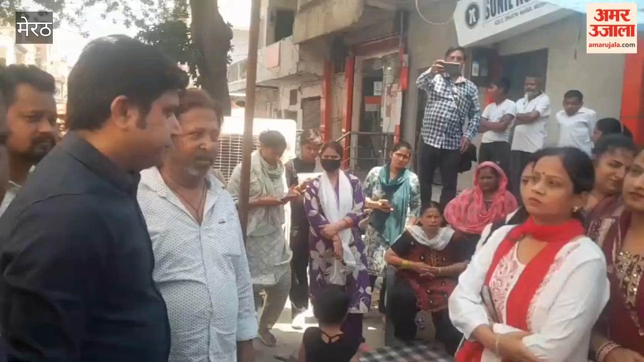 Administration Pushes to End Central Market Protest, Women Express Anger