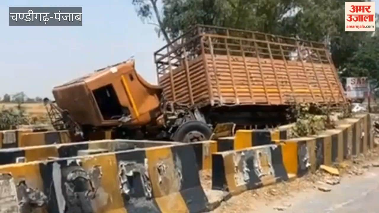The dividers at the Mahmujia toll plaza in Guru Har Sahai have turned into death traps.