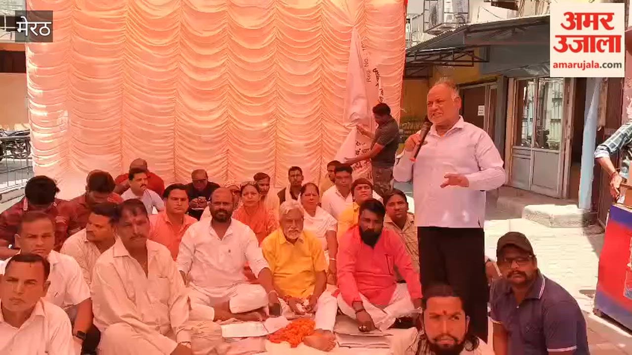 Village Heads Protest, Demand Extension of Three-Tier Panchayat Tenure
