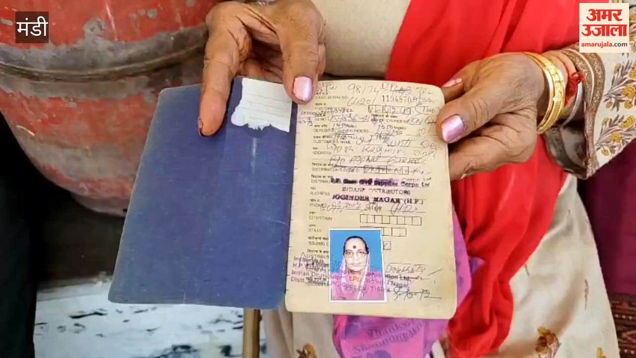 Mandi: Villagers Outraged Over Lack of Gas Supply; Block Highway in Jhalwan by Placing Empty Cylinders on the Road