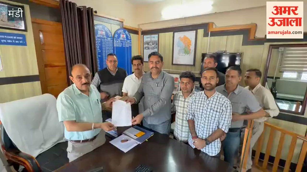 Mandi: Highway in Dilapidated Condition from Railway Station Chowk to Crossing; Traders Stage Protest