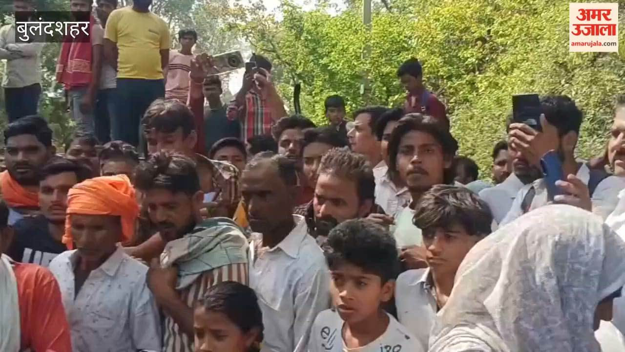 Student killed after being run over by a bus protesters clash with police in Bulandshahr