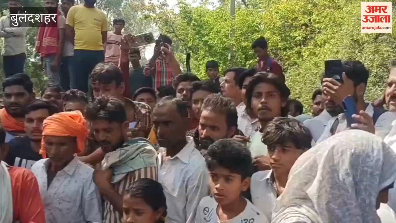 Student killed after being run over by a bus protesters clash with police in Bulandshahr