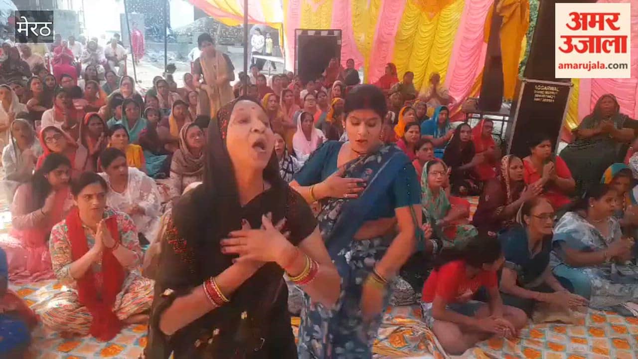 Meerut: Shrimad Bhagwat Katha organized in Gokuldham Society