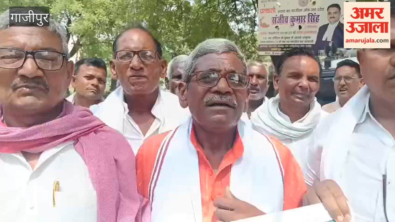 Sit-in Staged Demanding Issuance of Caste Certificates