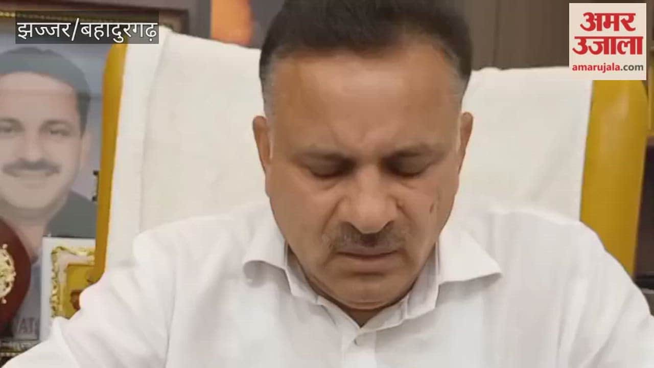 In Jhajjar, Congress MLA Kuldeep Vats stated: An impartial inquiry must be conducted into the treatment meted out to Dushyant Chautala, and action should be taken against the officials found guilty.