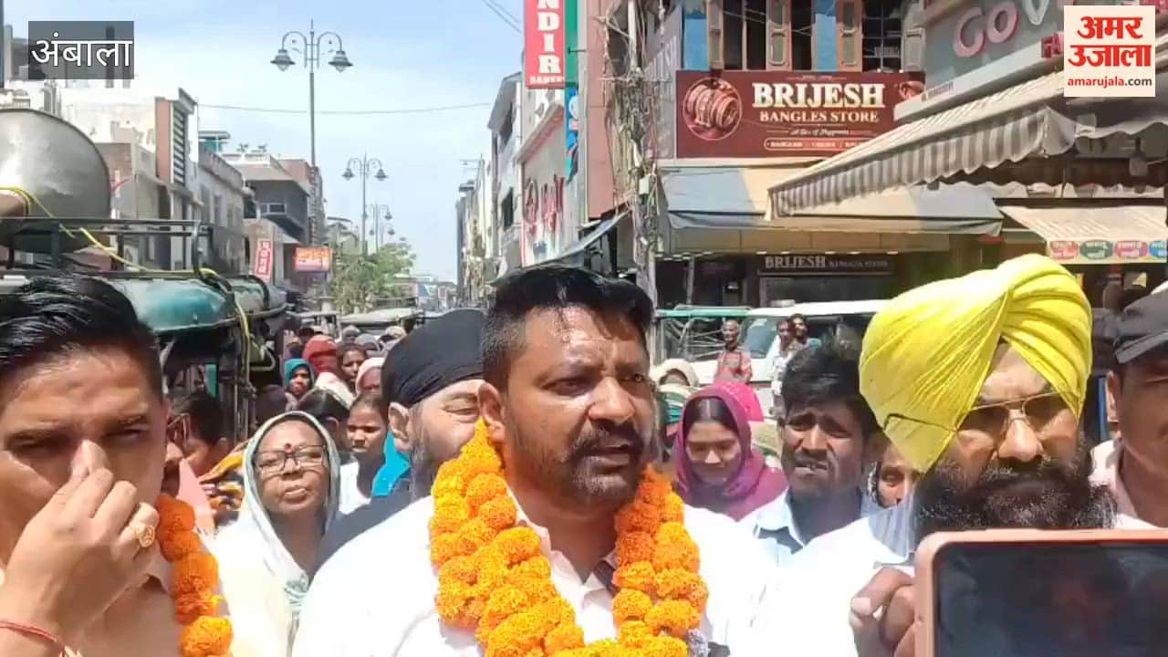 Residents of Ward 14 protested against the incomplete dam on the Tangri River.