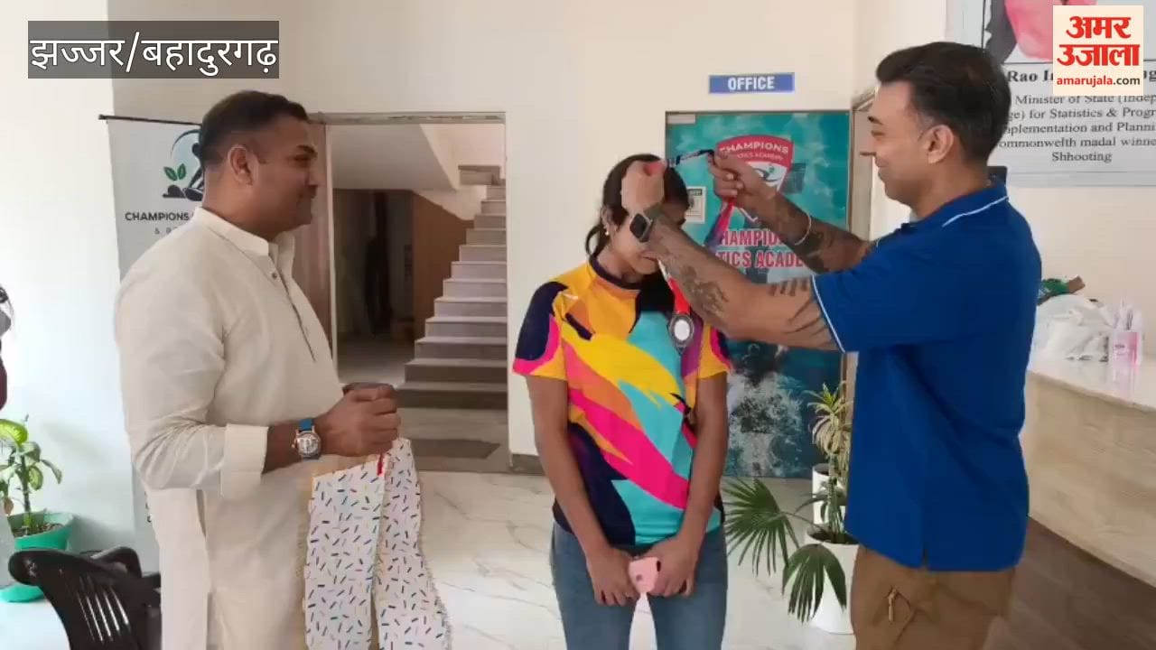 Samya Shingari won three medals including a gold in the national swimming competition.