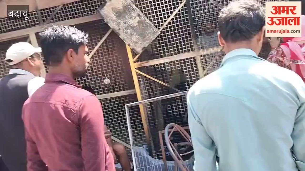 massive fire broke out in lawyers chambers in Budaun