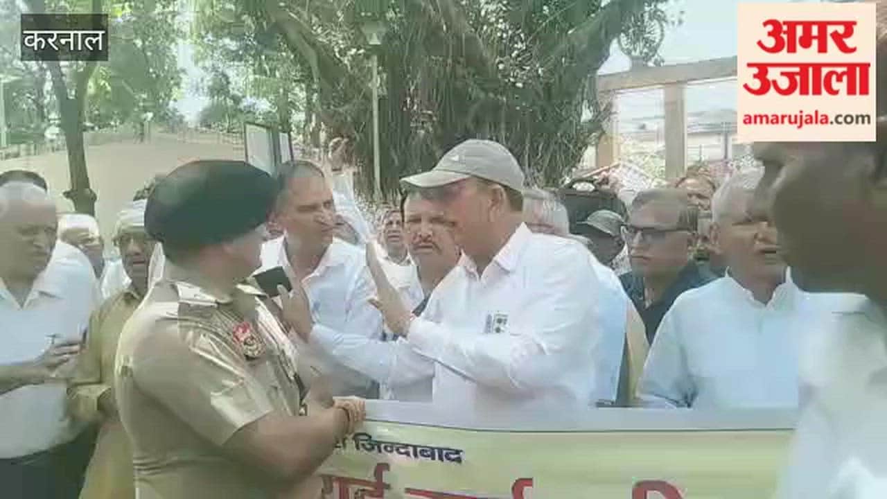 In Karnal, a memorandum regarding the Old Pension Scheme was submitted to the Tehsildar at the Mini Secretariat.