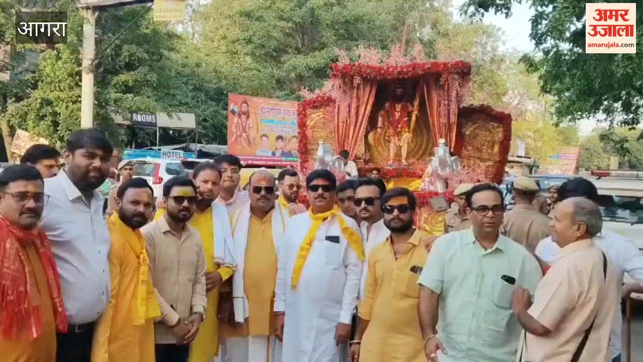 Parashurama Procession taken out with great pomp and show in Agra