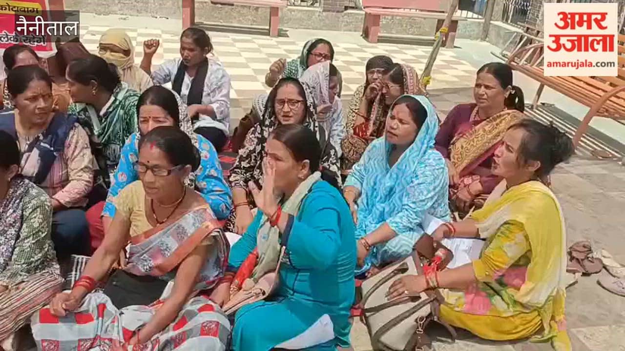 Anganwadi workers' protest continues in Kaladhungi