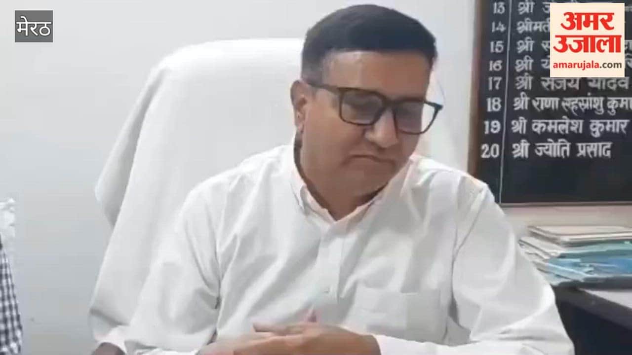 Adiba and Vanshika Upadhyay emerged as the district toppers in Class 10 and Intermediate, respectively.