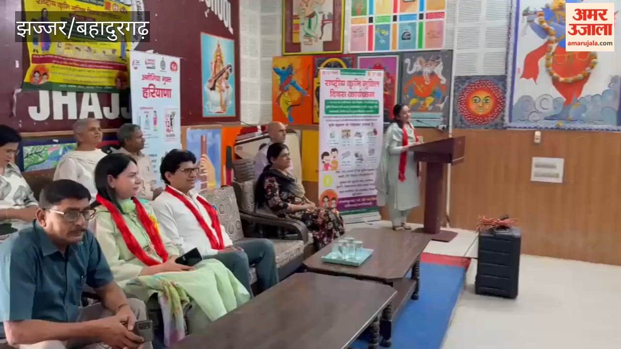 The district level launch of National Deworming Day was done by feeding Albendazole to children.