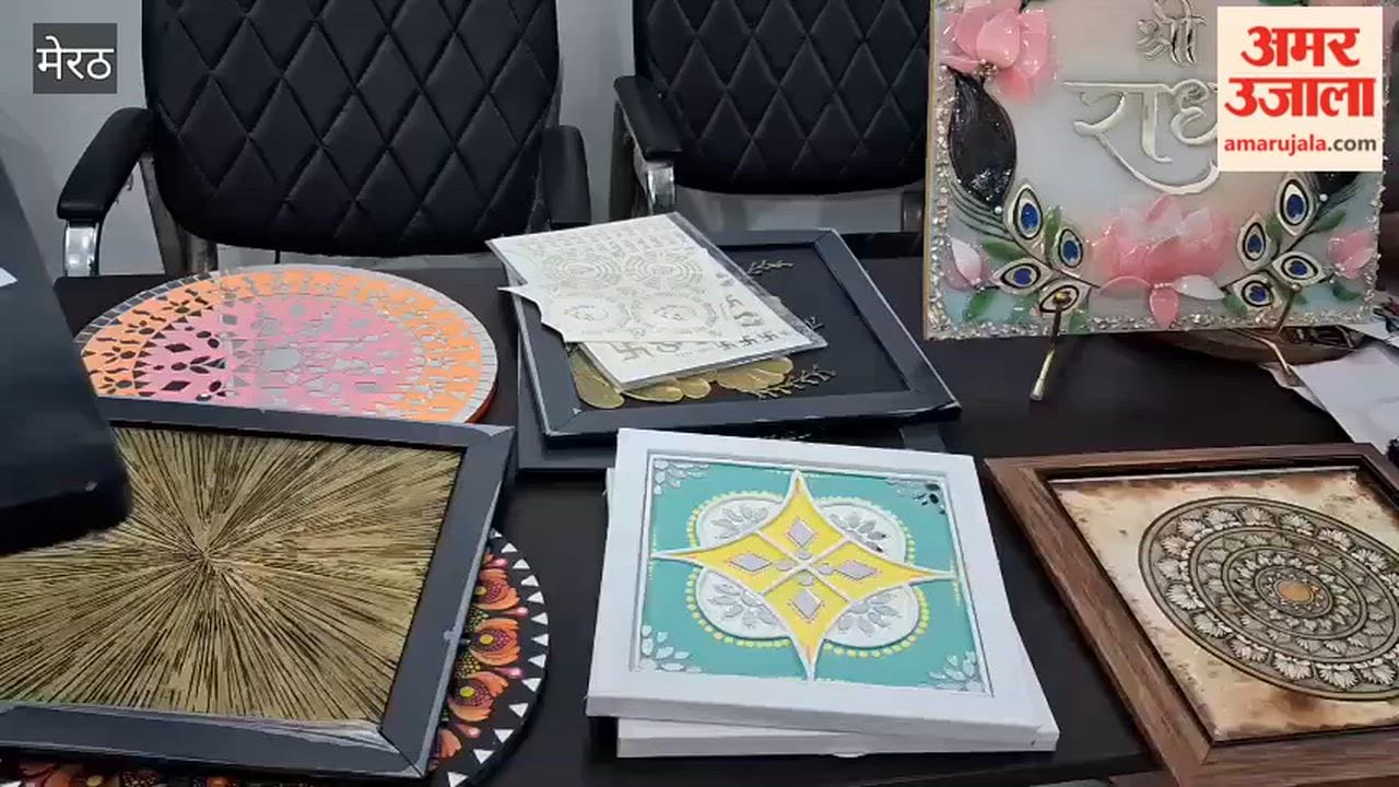 Girls learn resin art techniques and create products