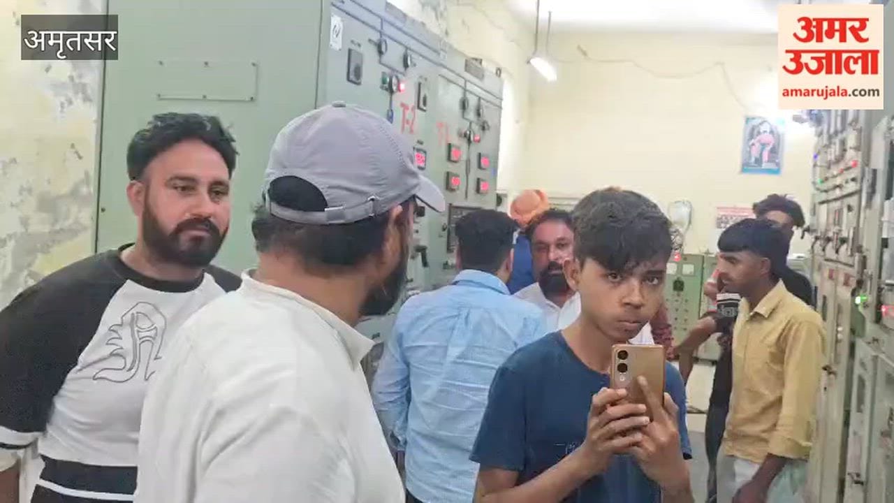 People in Amritsar break down gate to enter power station