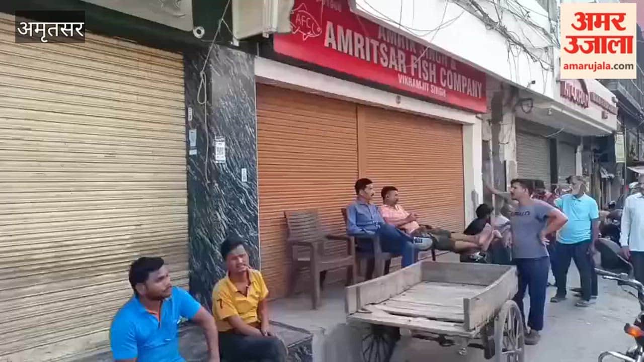 Fish market and paan kiosks inside Hall Gate in Amritsar sealed