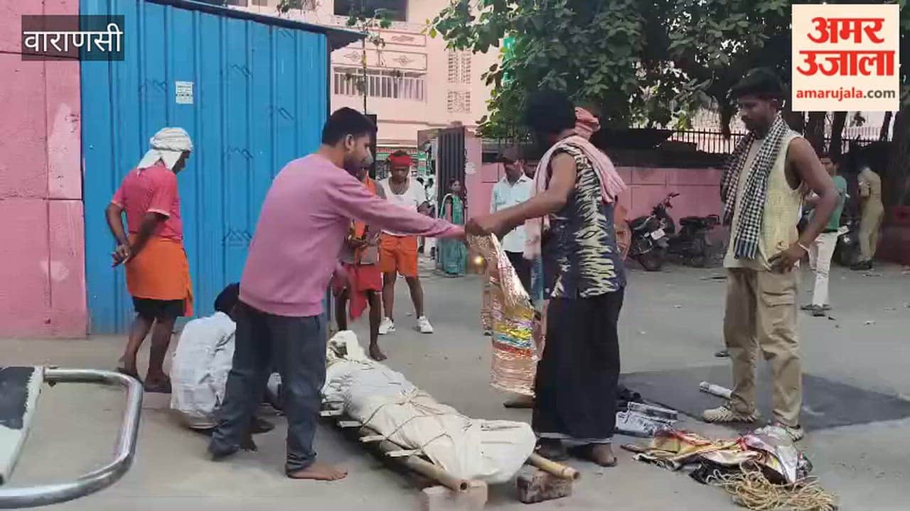 Aman Kabir Performs Last Rites for Foreigner