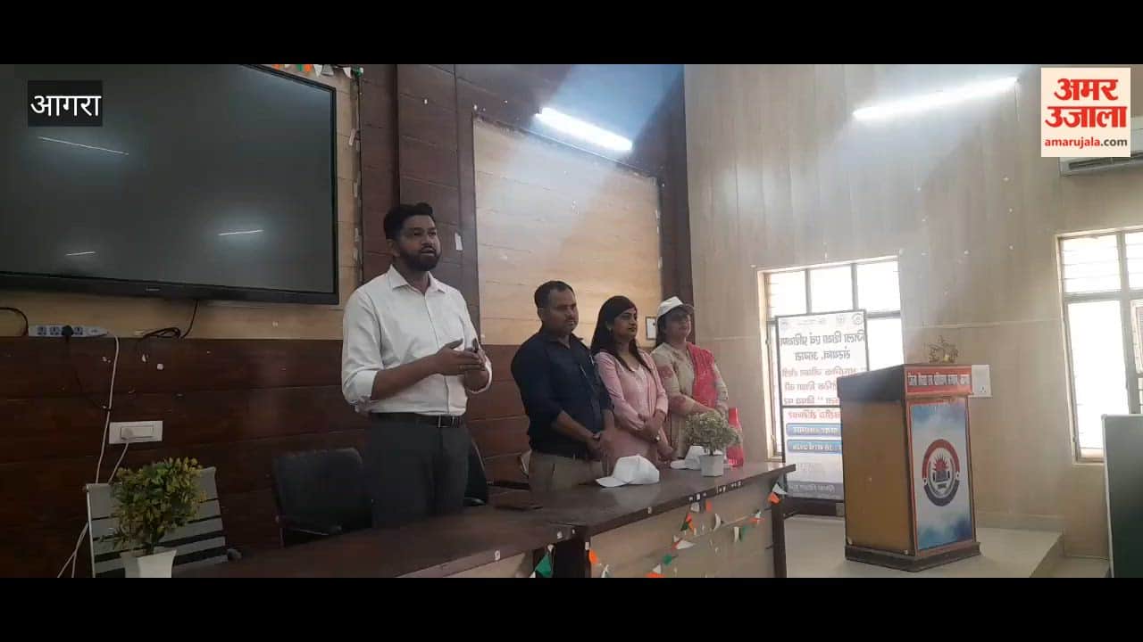 Students Pledge Green Future with Tree Plantation Drive on Earth Day in Agra