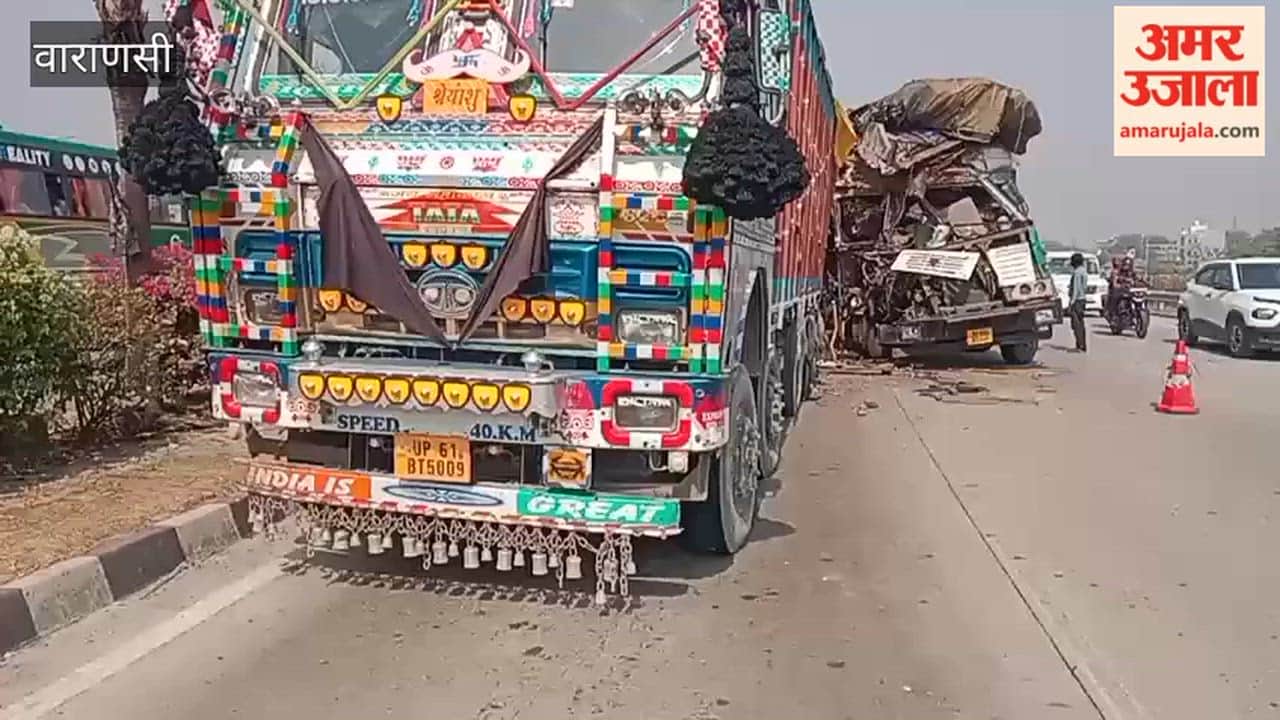 Road Accident in Varanasi Truck Driver Dies