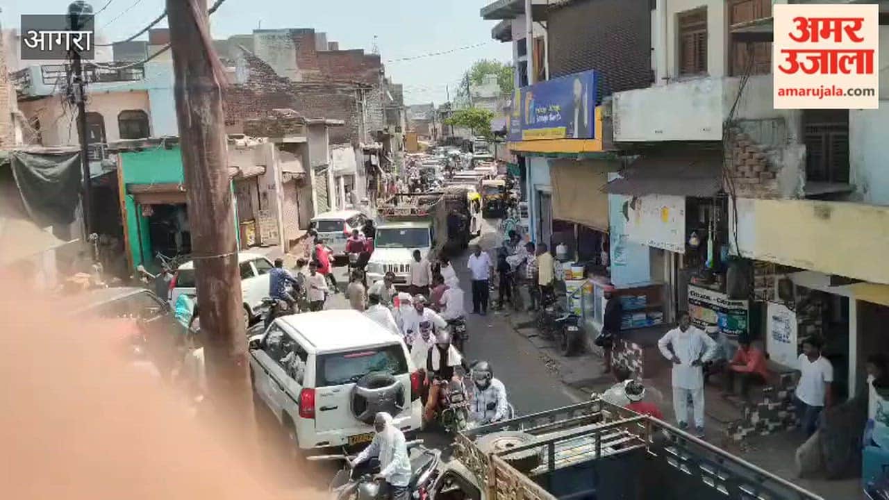 massive traffic jam ensued in Kagaraul due to breakdown of roadways bus