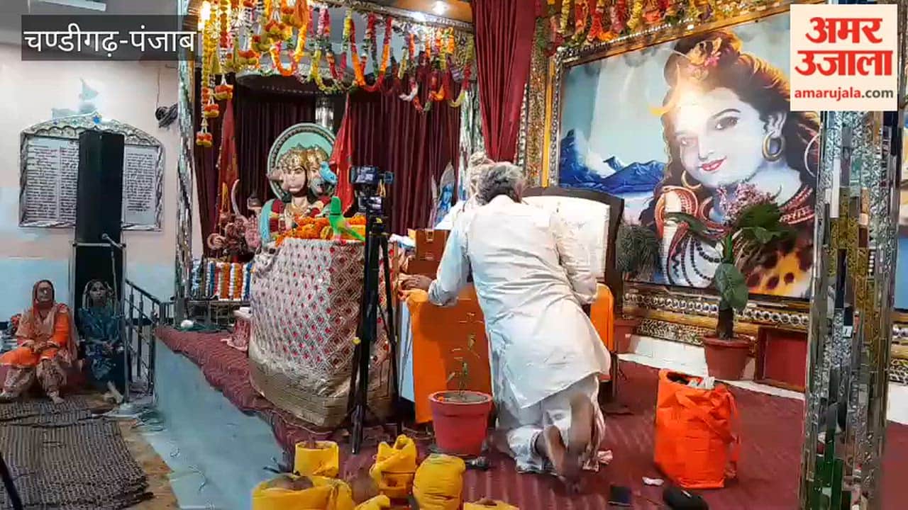 Devotees danced to the hymns during the Shrimad Bhagwat Katha in Firozpur city.