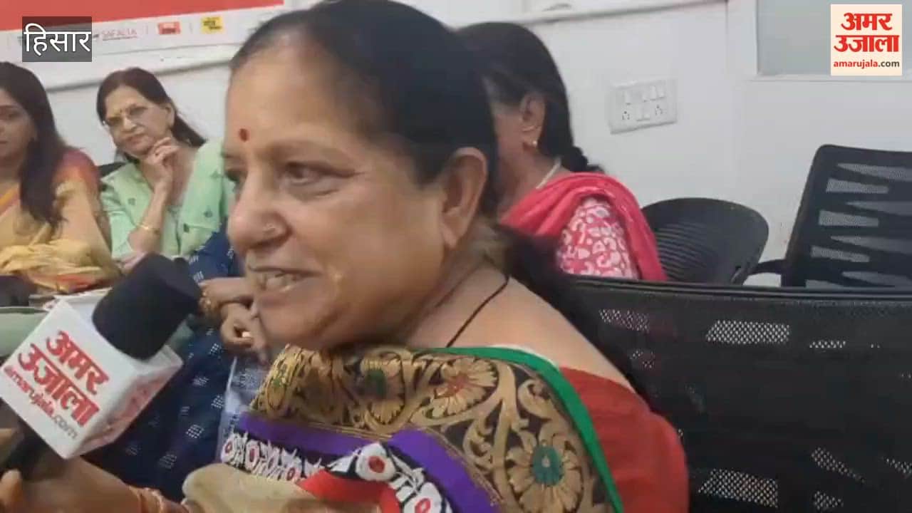 Questions Raised Over Arbitrary Practices of Private Schools in Hisar; Fees, Books, and Uniforms Become Major Concerns for Parents