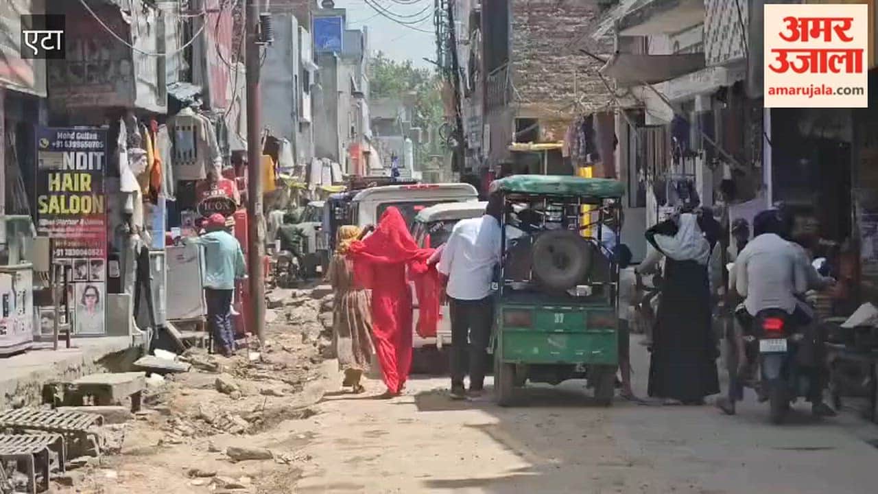 Dug-Up Roads Create Chaos in Aliganj