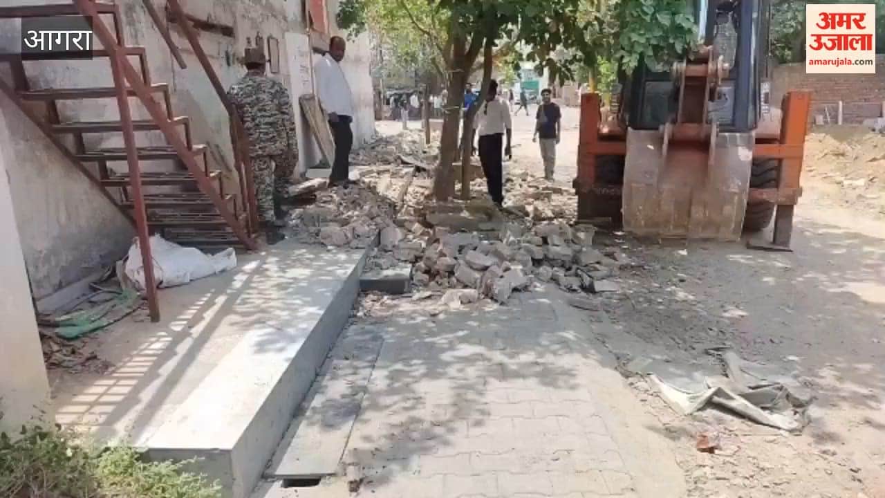 Bulldozer Drive in Agra: Encroachments Cleared in Officers Colony to Ease Traffic