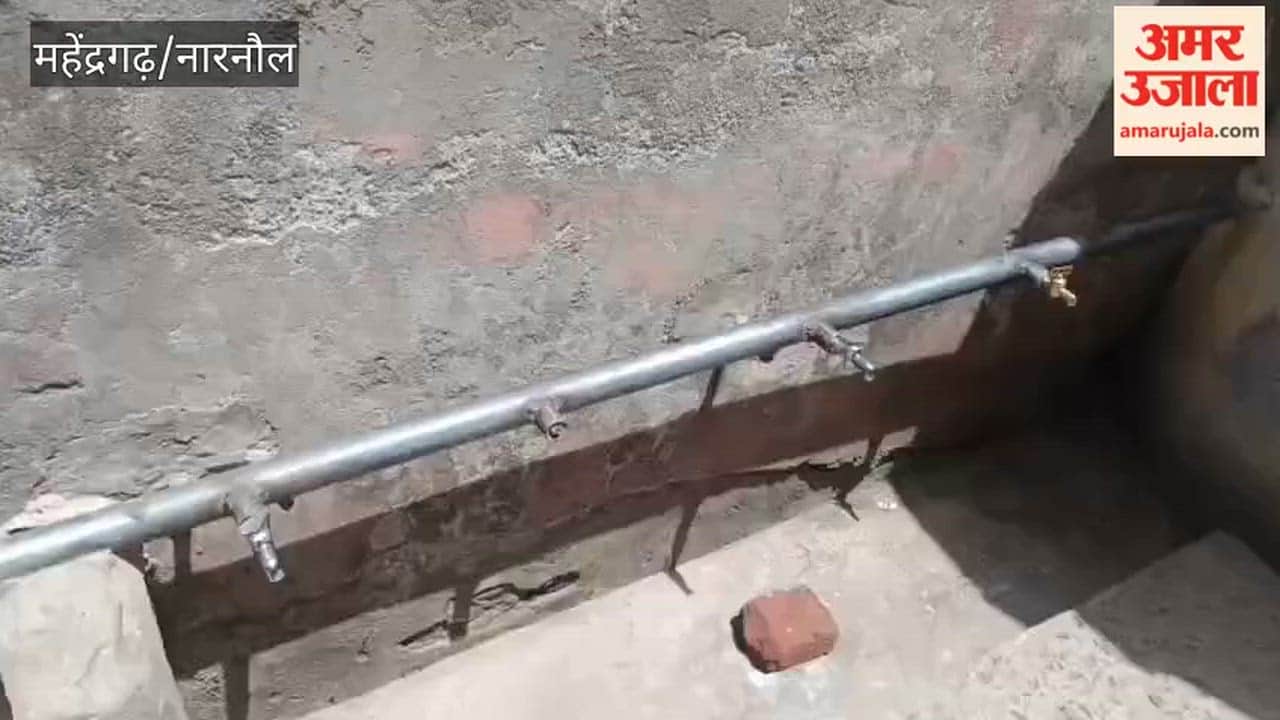 School children suffer in the scorching heat