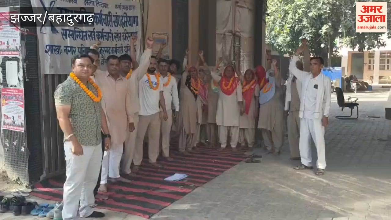 Sanitation Workers in Bahadurgarh Begin Relay Hunger Strike