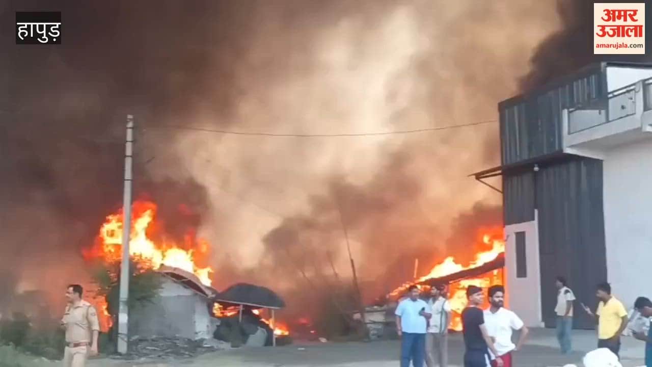 Fire in Slums in Pilkhuwa of Hapur