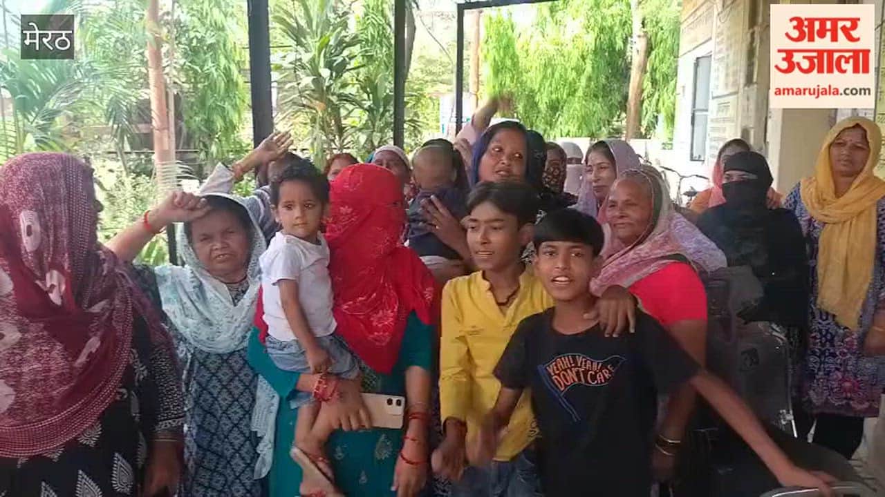 Women protest at Pallavpuram power substation against installation of smart meters in Meerut