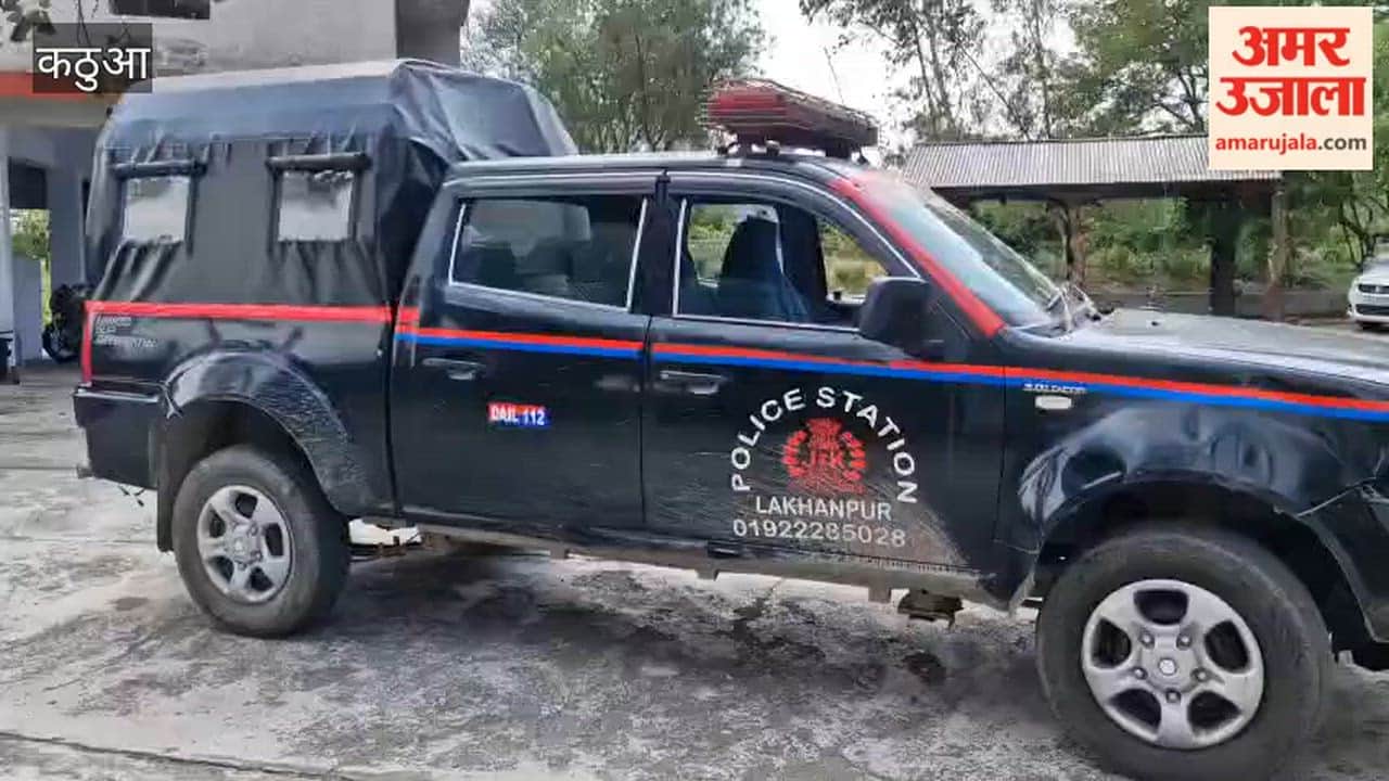 The admin team sealed an illegal de-addiction centre operating under Lakhanpur police