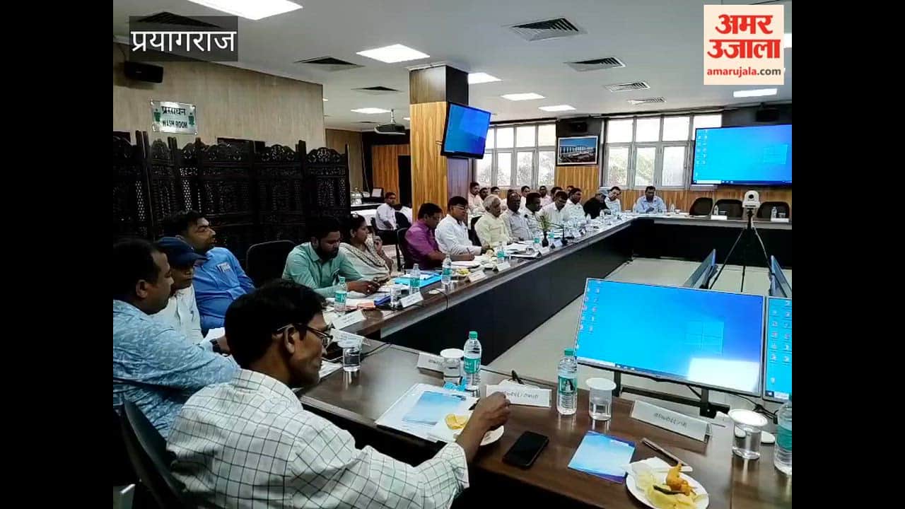 Discussion held in the meeting of divisional officers on behalf of NCR Railway Employees Union