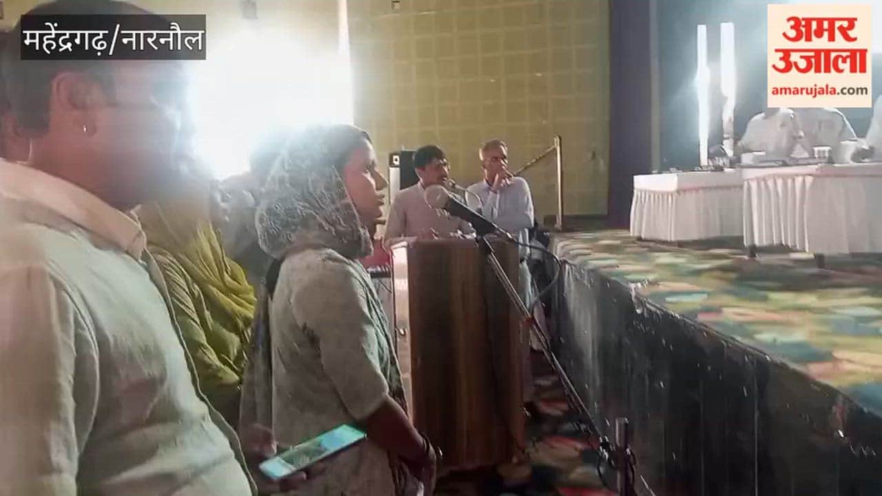 Minister Arvind Sharma took the monthly meeting of the District Public Relations and Public Grievances Committee.