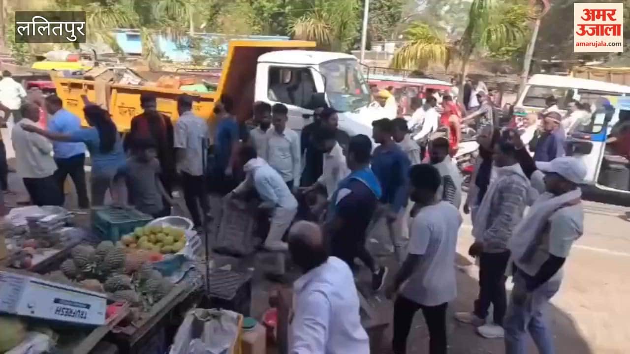 Shopkeepers were enraged over the encroachment removal, saying municipal employees even took away fruits in the name of encroachment removal.