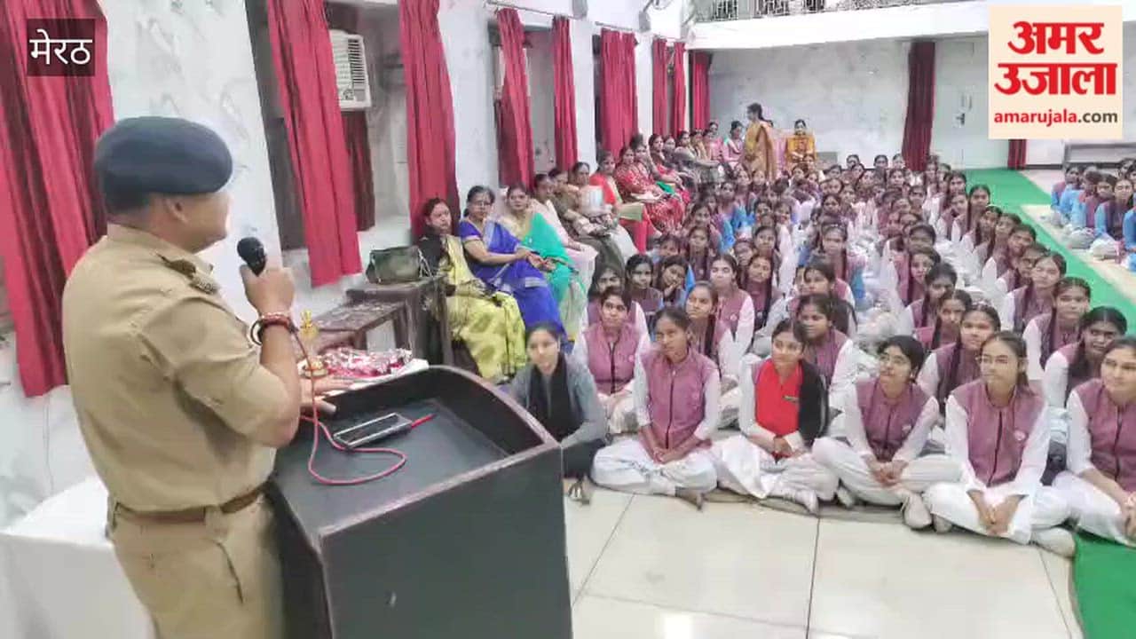Meerut: Awareness program at Seth BK Maheshwari Inter College