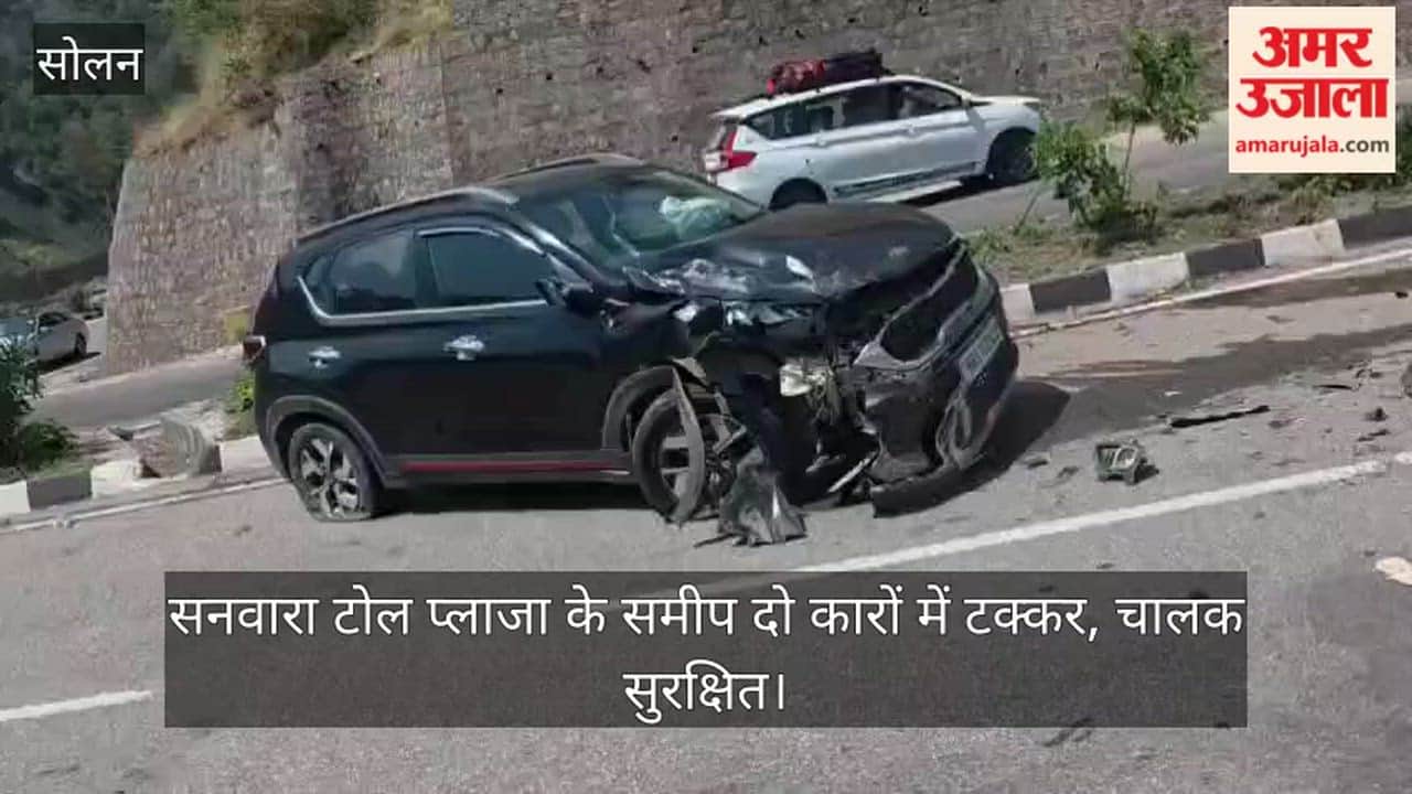 Two cars collide near Sanwara toll plaza, drivers safe