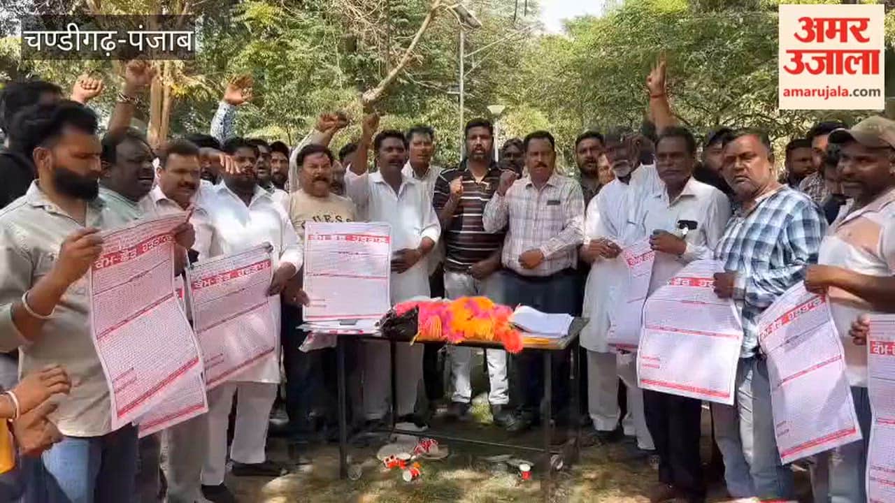 A meeting of sanitation workers was held in Ferozepur; they will go on a statewide strike starting May 6.
