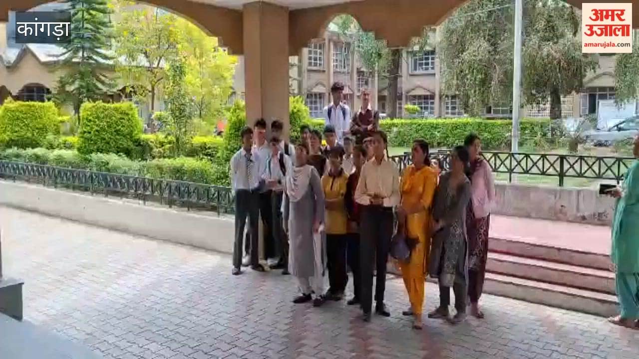 Kangra: Female Students Stage Protest Against Demotion of Boys' School, Dharamshala