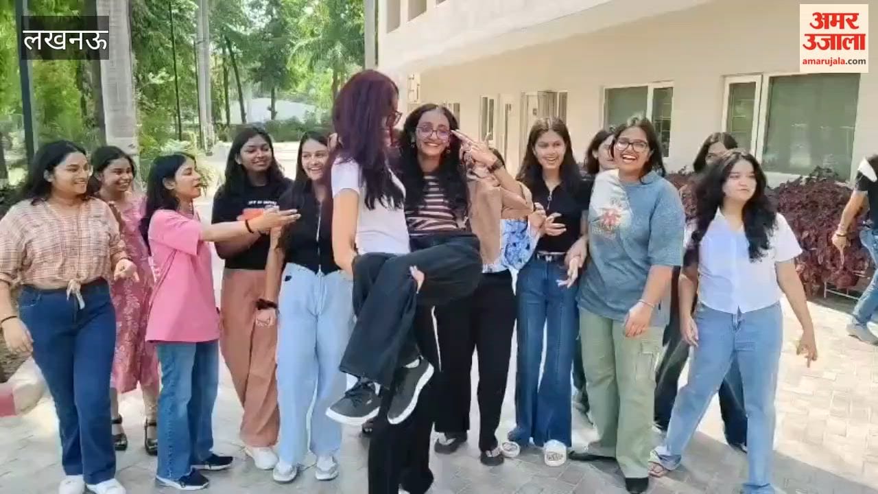 ISC का रिजल्ट आउट, लखनऊ में गोमती नगर के जयपुरिया स्कूल में बच्चों ने मनाया जश्न