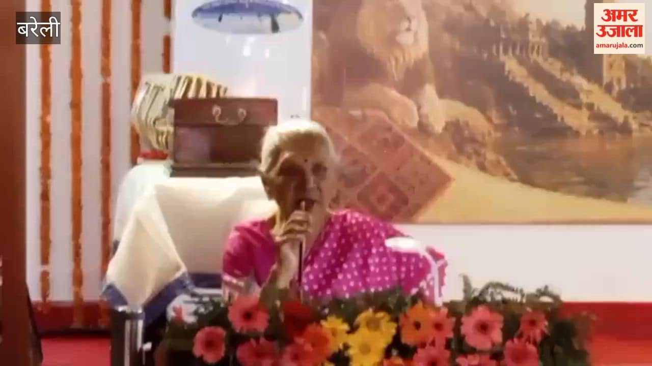 Governor Anandiben Patel visits Bareilly