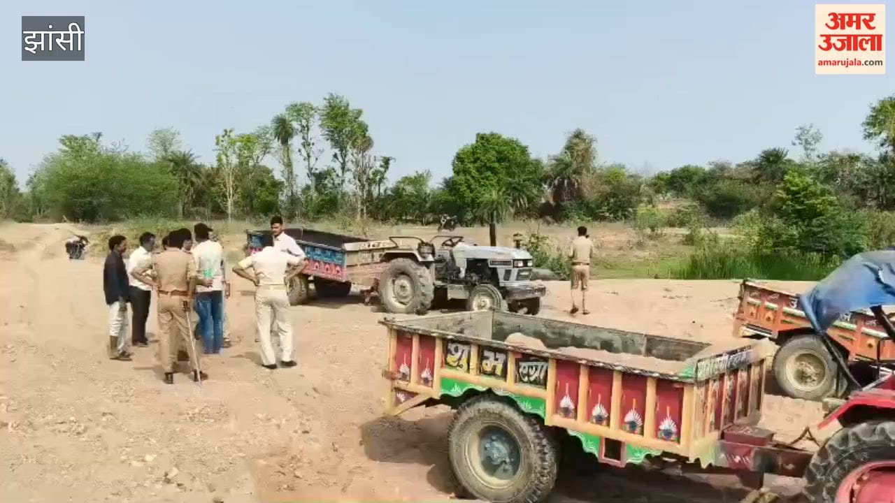 Mauranipur police caught three tractor-trolleys involved in illegal sand mining; the inspector was injured during the operation.