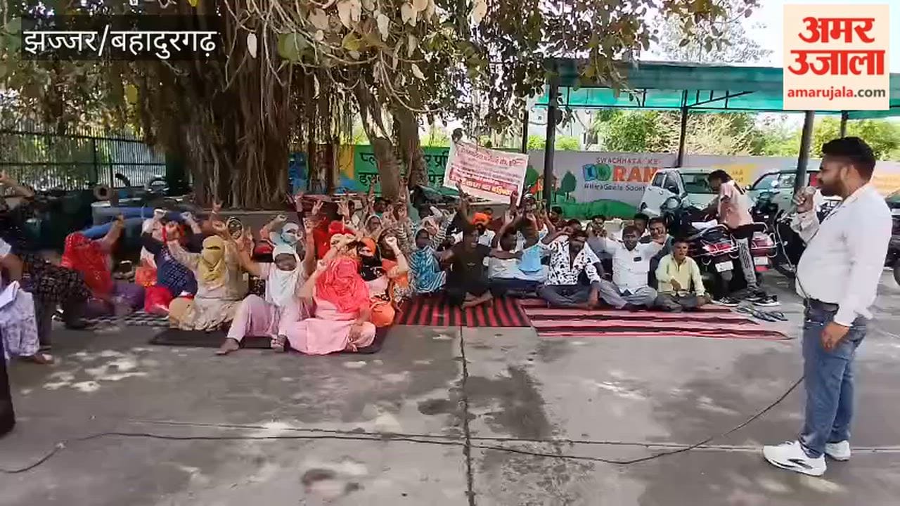 The strike of sanitation workers continued for the fourth day.