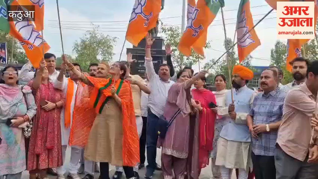 Kathua: BJP's victory celebration in Kathua, celebration at Mukherjee Chowk